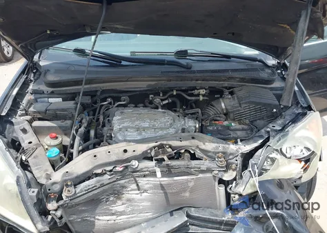 2010 Honda Odyssey Touring z USA, uszkodzony, nr VIN 5FNRL3H90AB070720